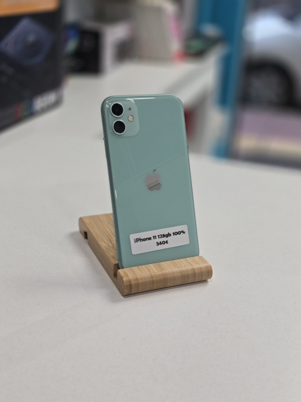 Iphone 11 green