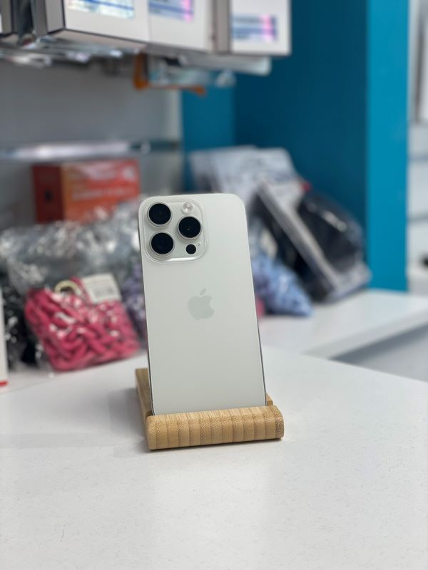 Apple iPhone 15 Pro 5G Grade A++++ - Image 4